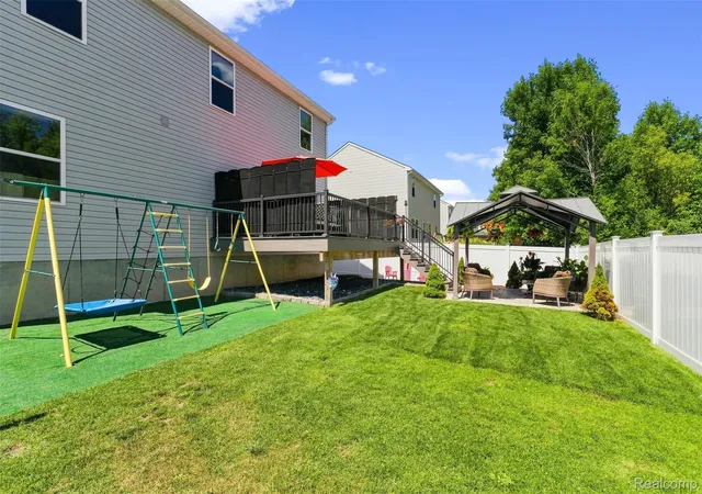 3rd image of 435 Old Farm Ln, Lapeer, MI 48446 | MLS# 20261058769