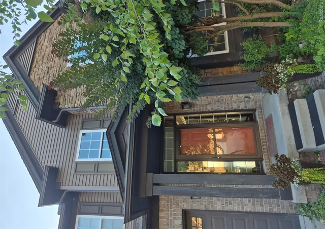2nd image of 4976 W Stonegate Cir, Lake Orion, MI 48359 | MLS# 20261058778