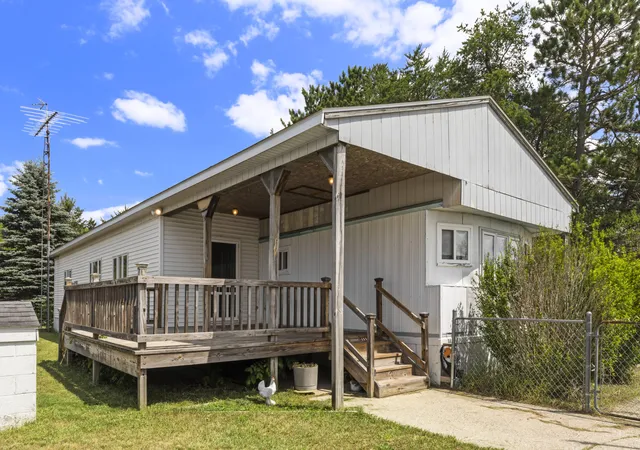 2nd image of 770 S Zimmerman Rd, Beulah, MI 49617 | MLS# 67026038960