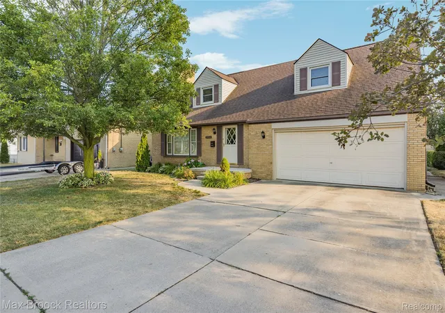 2nd image of 22596 Lange St, Saint Clair Shores, MI 48080 | MLS# 20261058784