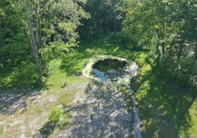 Photo 3 of Single family home for sale at 6150 Fleming Rd, Fowlerville, MI 48836 | MLS# 20261058786 | Listing updated on 2026-08-23