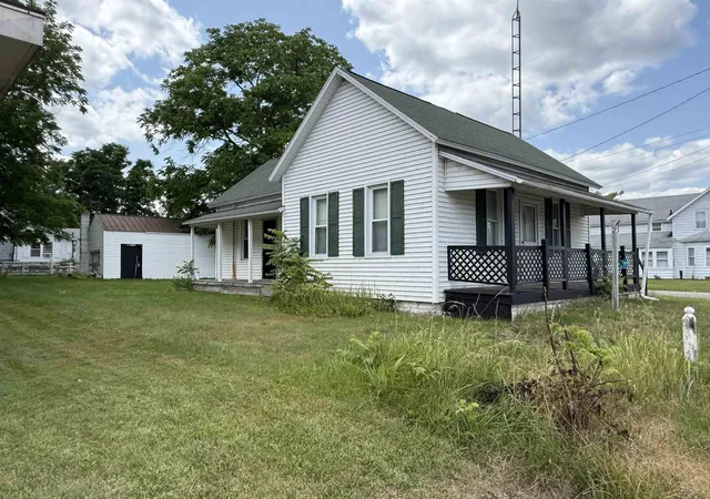 2nd image of 5931 W Houghton Lake Rd, Unknown Out Of State, MI 48629 | MLS# 61050216465