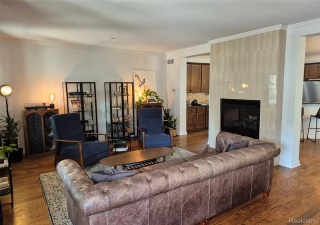2nd image of 3913 Andover Ave, Auburn Hills, MI 48326 | MLS# 20261058800