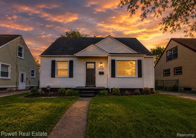 Photo 2 of Single family home for sale at 25246 Hayes Rd, Roseville, MI 48066 | MLS# 20261058803 | Listing updated on 2026-10-03