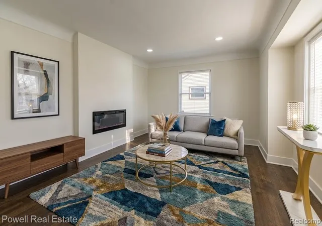 Photo 3 of Single family home for sale at 25246 Hayes Rd, Roseville, MI 48066 | MLS# 20261058803 | Listing updated on 2026-10-03