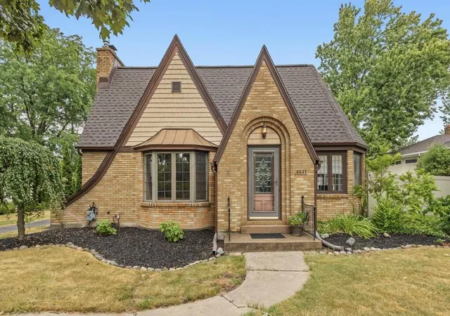 Photo 1 of Sale Pending at 3331 Fulton St E, Grand Rapids, MI 49546 | MLS# 65026038984 | Listing updated on 2026-09-05