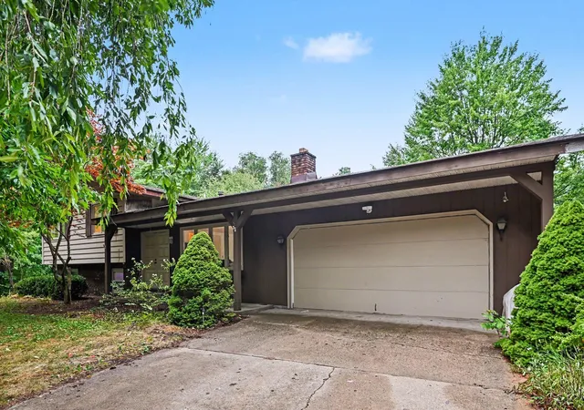 Photo 3 of Single family home for sale at 12071 168th Avenue, Grand Haven, MI 49417 | MLS# 71026038983 | Listing updated on 2026-08-31