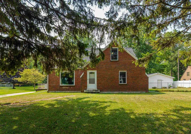 2nd image of 1152 Midland Rd, Bay City, MI 48706 | MLS# 79080071625