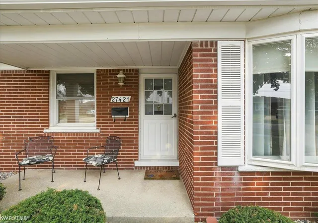 Photo 3 of Single family home for sale at 27421 Palomino Dr, Warren, MI 48093 | MLS# 58050216483 | Listing updated on 2026-08-24