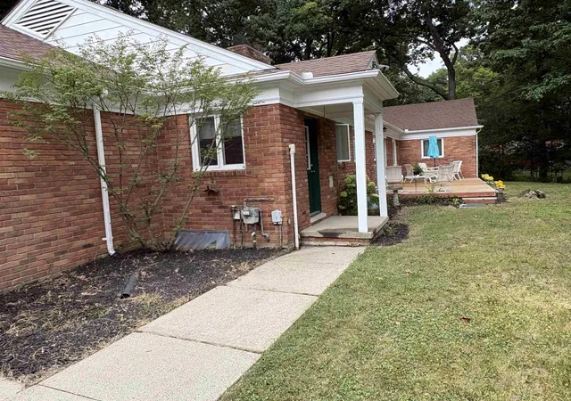 Photo 3 of Single family home for sale at 1402 Woodslea St, Flint, MI 48507 | MLS# 5050216484 | Listing updated on 2026-09-14