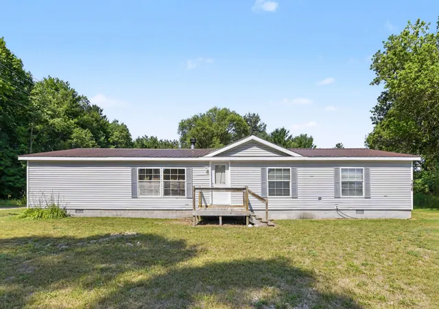Photo 2 of Single family home for sale at 7426 2nd Street, Thompsonville, MI 49683 | MLS# 71026038996 | Listing updated on 2026-09-13