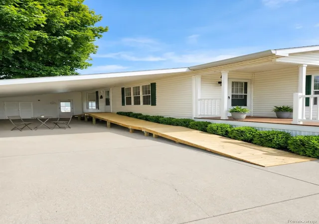 Photo 1 of Single family home for sale at 6036 Chestnut Trl, White Lake, MI 48383 | MLS# 20261058843 | Listing updated on 2026-09-16