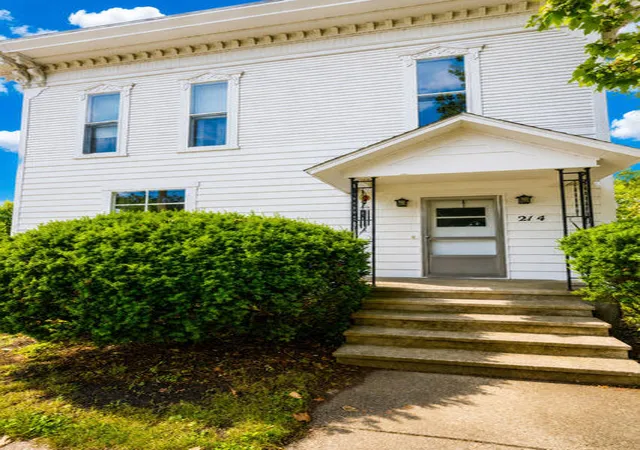2nd image of 214 N Gremps St, Paw Paw, MI 49079 | MLS# 66026038999