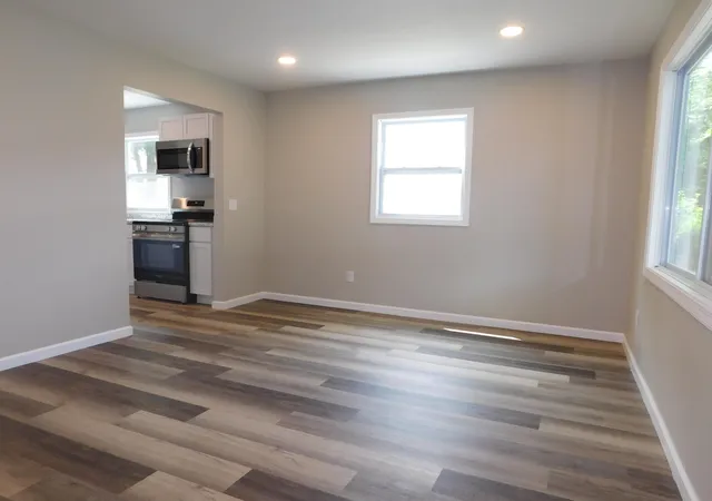 Photo 3 of Single family home for sale at 1710 Cass St, Niles, MI 49120 | MLS# 64026038998 | Listing updated on 2026-08-22