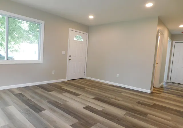 Photo 4 of Single family home for sale at 1710 Cass St, Niles, MI 49120 | MLS# 64026038998 | Listing updated on 2026-08-22