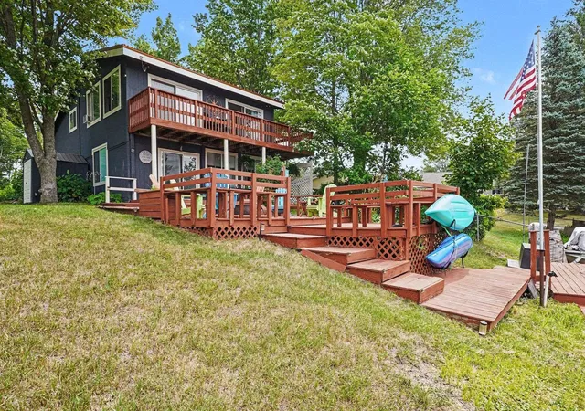 2nd image of 163 N Scott Dr, Farwell, MI 48622 | MLS# 79080071627