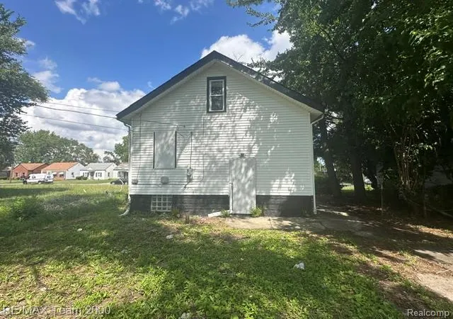 Photo 4 of Single family home for sale at 19159 Mackay St, Detroit, MI 48234 | MLS# 20261058864 | Listing updated on 2026-09-01