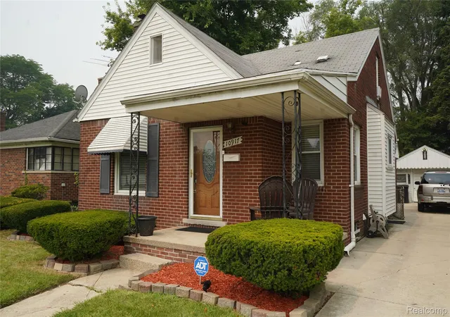 3rd image of 10917 Beaconsfield St, Detroit, MI 48224 | MLS# 20261058867