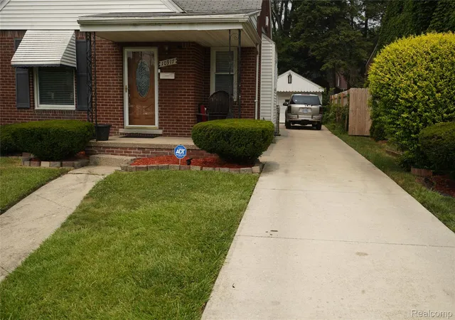 4th image of 10917 Beaconsfield St, Detroit, MI 48224 | MLS# 20261058867