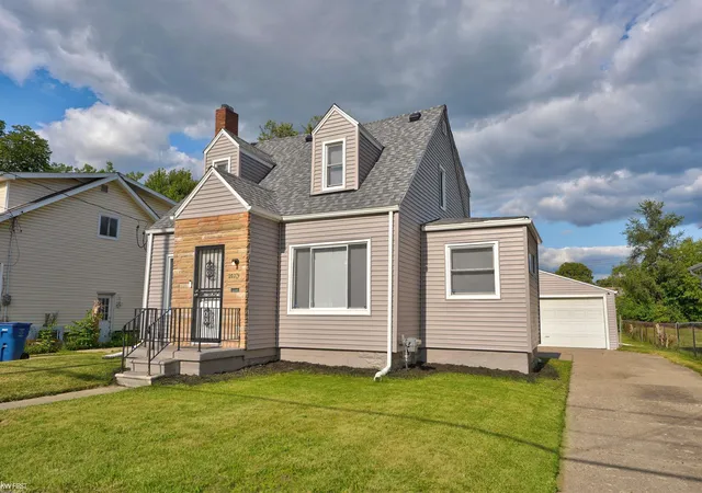 Photo 3 of Single family home for sale at 2037 Seymour Ave, Flint, MI 48503 | MLS# 5050216498 | Listing updated on 2026-08-01
