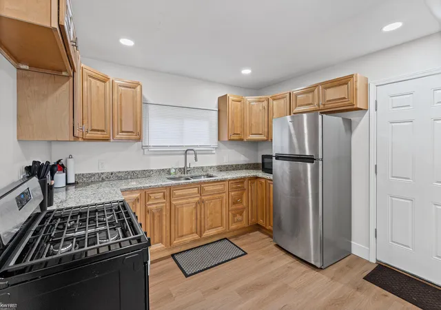 Photo 4 of Single family home for sale at 2037 Seymour Ave, Flint, MI 48503 | MLS# 5050216498 | Listing updated on 2026-08-01