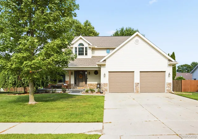 Photo 1 of Sale Pending at 517 Kelli Ave, Marysville, MI 48040 | MLS# 20261058869 | Listing updated on 2026-08-25