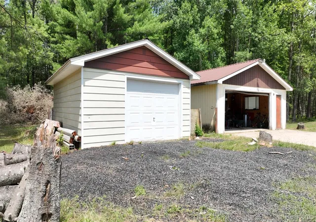 4th image of 573 Gregory Dr, West Branch, MI 48661 | MLS# 20261058870