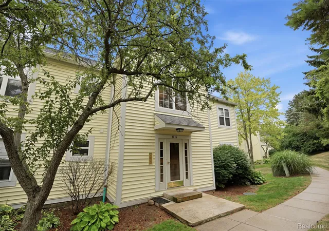 Condo for sale at 2215 S Huron Pkwy #1, Ann Arbor, MI 48104 | MLS# 20261058871