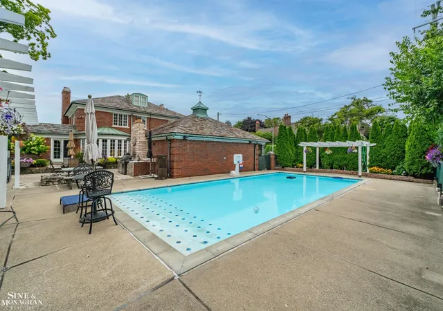 2nd image of 701 Balfour St, Grosse Pointe Park, MI 48230 | MLS# 58050216500