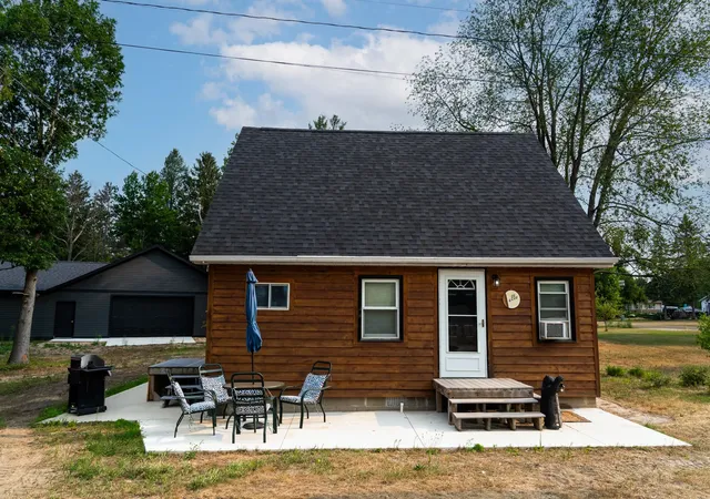 4th image of 1781 Midway Dr, Weidman, MI 48893 | MLS# 79080071633