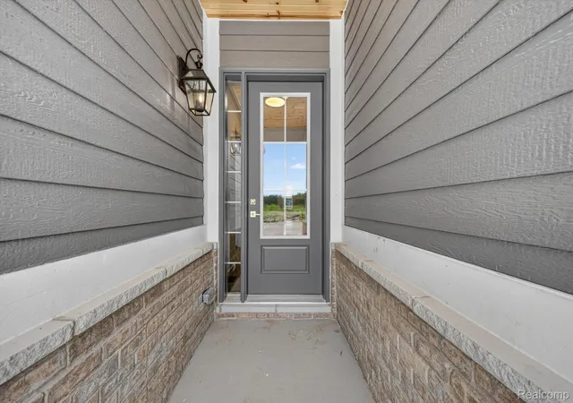 Photo 4 of Single family home for sale at 54478 Brenda Dr, Macomb, MI 48042 | MLS# 20261058878 | Listing updated on 2026-10-07