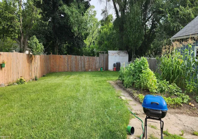 Photo 3 of Single family home for sale at 320 E Prospect St, Jackson, MI 49203 | MLS# 58050216503 | Listing updated on 2026-10-03