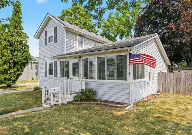 1st image of 238 W Main St, Milan, MI 48160 | MLS# 81026039026