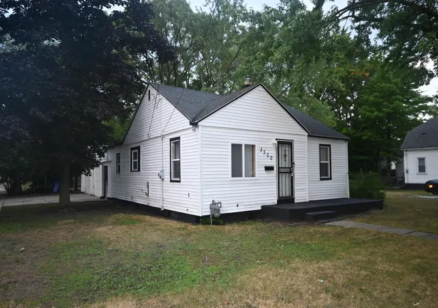 2nd image of 3300 Highland St, Muskegon, MI 49444 | MLS# 71026039027