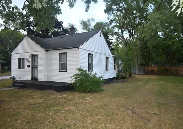 3rd image of 3300 Highland St, Muskegon, MI 49444 | MLS# 71026039027
