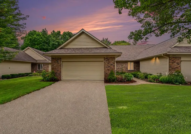 1st image of 6971 Pinehurst Ln Ne, Rockford, MI 49341 | MLS# 65026039029