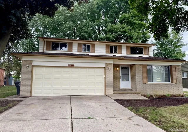 Photo 2 of Single family home for sale at 14641 Kingston St, Oak Park, MI 48237 | MLS# 20261058887 | Listing updated on 2026-08-02
