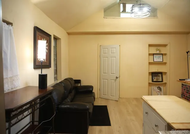 6th image of 4496 Radnor St, Detroit, MI 48224 | MLS# 20261058890