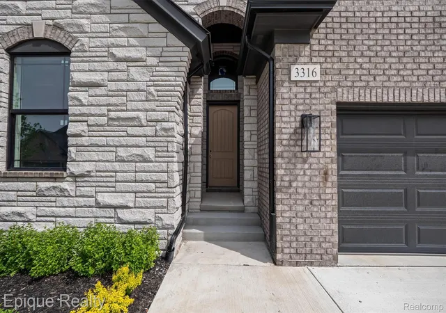 4th image of 3316 Cornerstone Dr #3, Lake Orion, MI 48360 | MLS# 20261058893