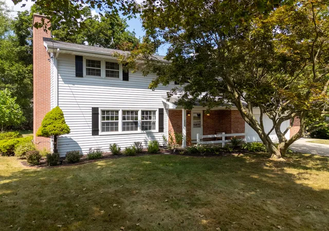 1st image of 2524 Ridgefield Rd, Portage, MI 49024 | MLS# 66026039036