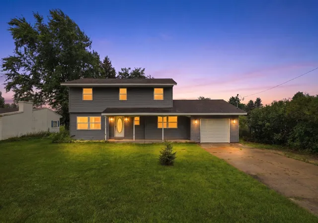 2nd image of 1017 Sunnyside Dr, Cadillac, MI 49601 | MLS# 78080071640