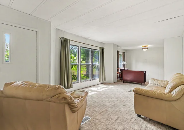 5th image of 138 S Snow Prairie Rd, Coldwater, MI 49036 | MLS# 66026039049