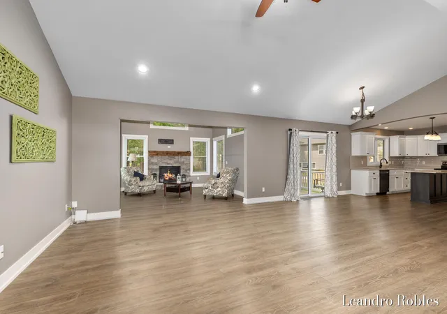 4th image of 6587 Alward Dr, Hudsonville, MI 49426 | MLS# 65026039055