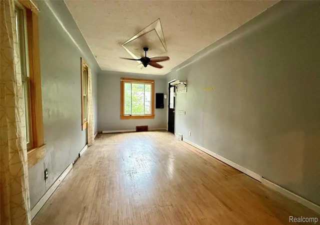 Photo 3 of Single family home for sale at 16658 Ridge Rd, Detroit, MI 48219 | MLS# 20261058915 | Listing updated on 2026-09-12