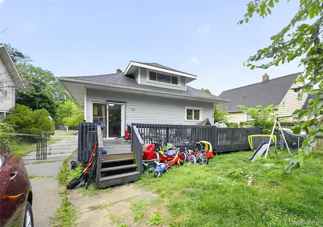 Photo 2 of Single family home for sale at 1844 Osband Ave, Lansing, MI 48910 | MLS# 20261058917 | Listing updated on 2026-07-30