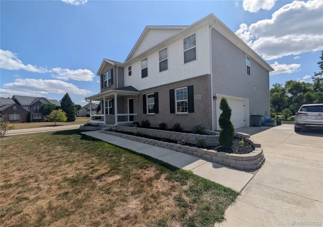 4th image of 2252 Lake Ridge Dr, Grand Blanc, MI 48439 | MLS# 20261058926