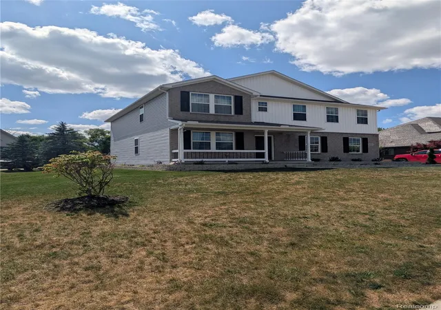 5th image of 2252 Lake Ridge Dr, Grand Blanc, MI 48439 | MLS# 20261058926