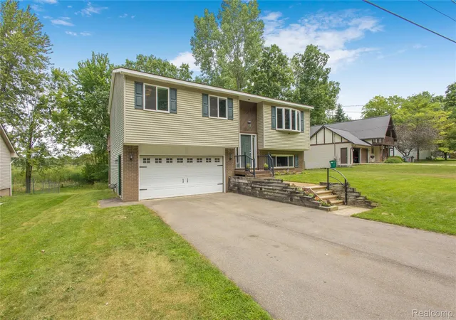 1st image of 4471 Impala Dr, Holly, MI 48442 | MLS# 20261058927