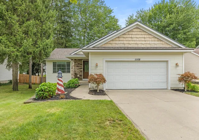2nd image of 11108 Creekside Dr, Allendale, MI 49401 | MLS# 65026039059
