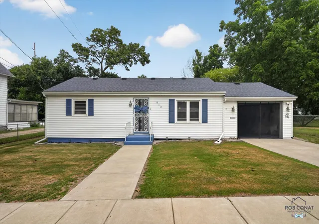 Photo 1 of Single family home for sale at 813 Barnes St, Albion, MI 49224 | MLS# 65026039058 | Listing updated on 2026-07-30